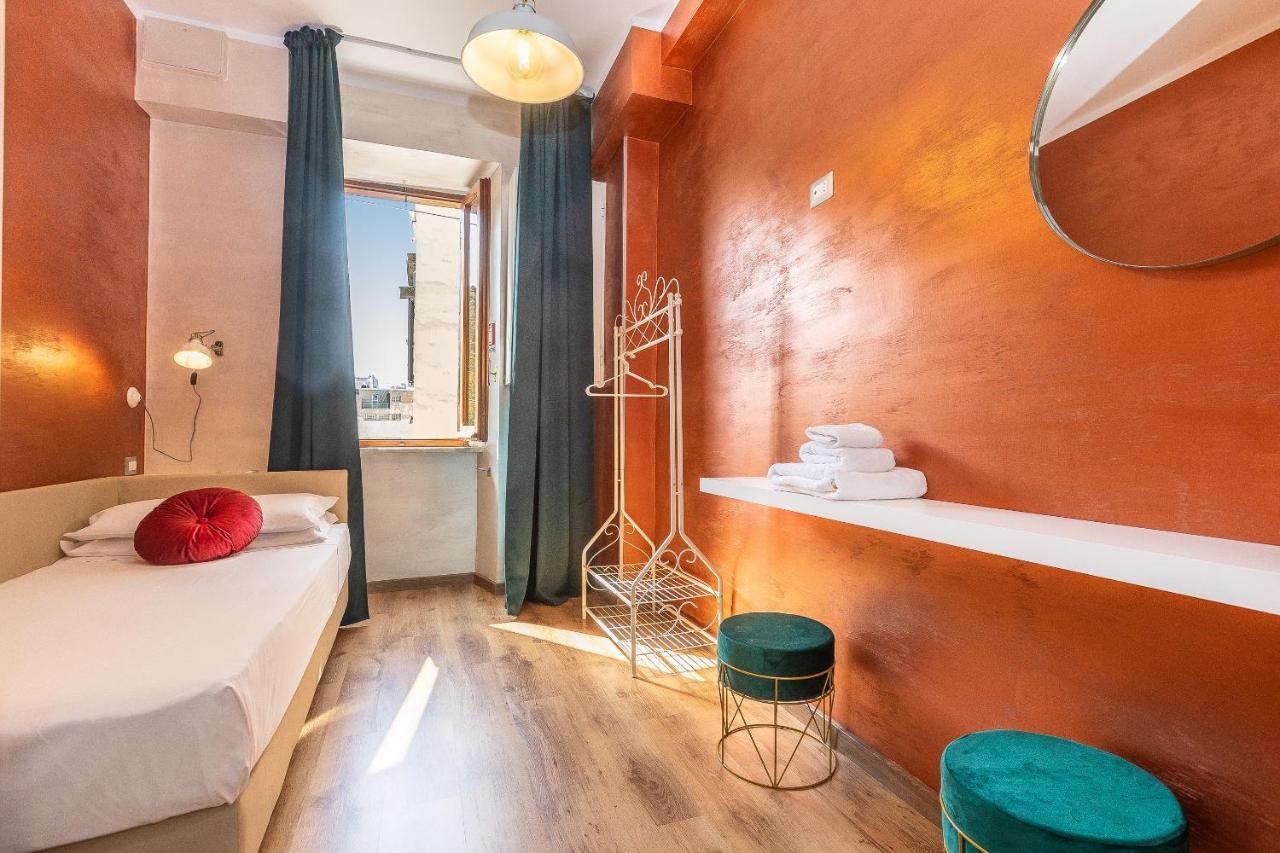 Apartment Lovely New Via Genova Rom